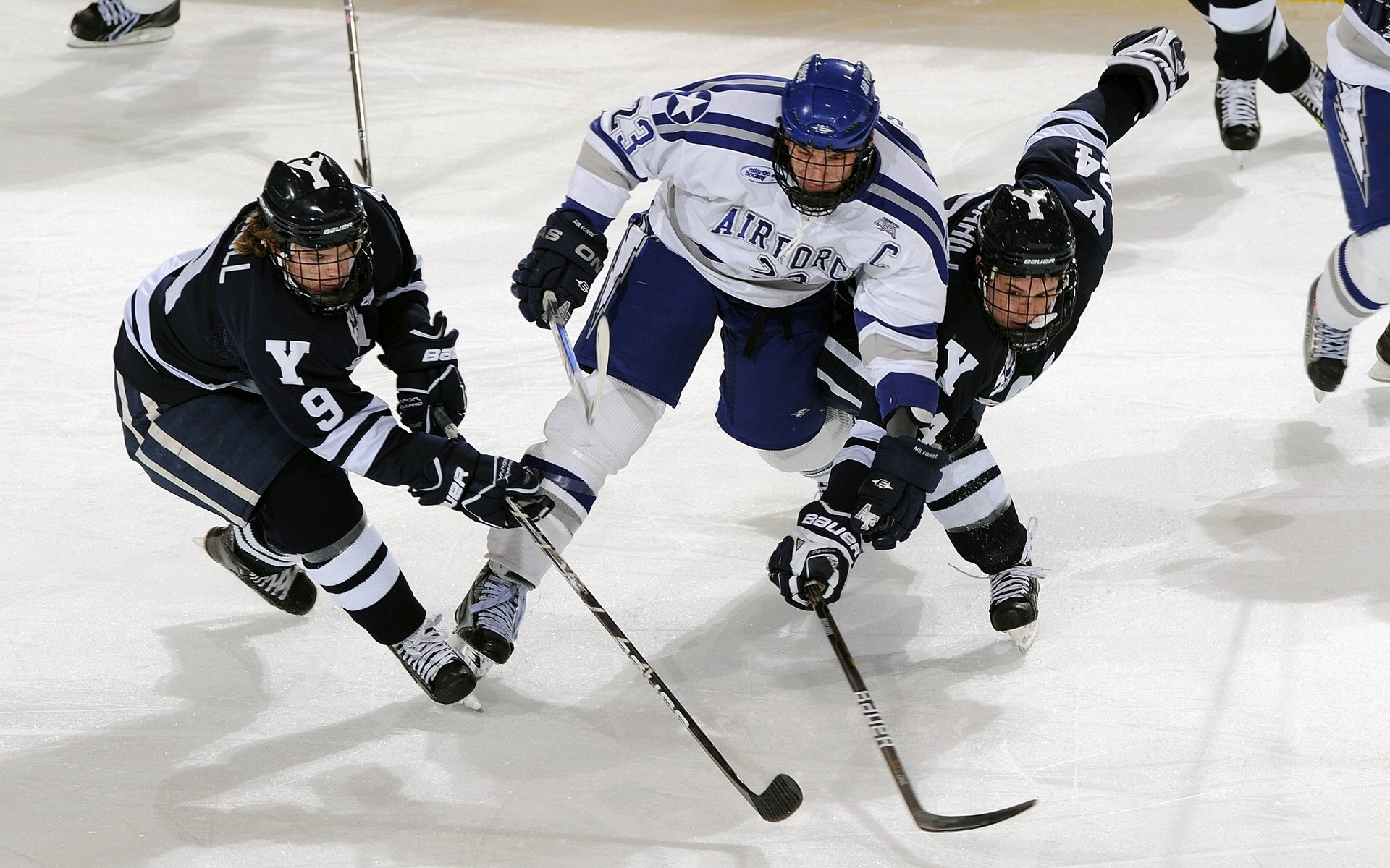 -阿尔阿赫利主场迎战扎马莱克，德比战备受关注，阿尔阿赫利足球俱乐部